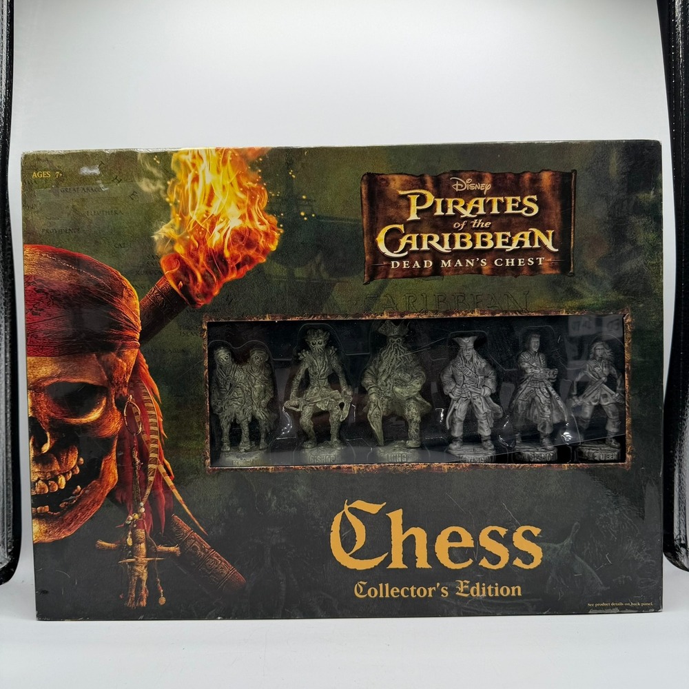 Disney Pirates of the Caribbean Dead Mans Chest Chess Collectors Edition 2006